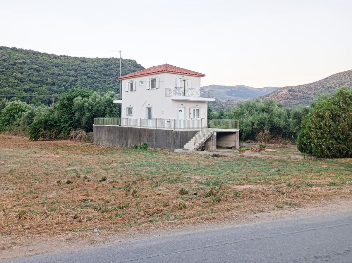 Zoi'S Hοuse.Vacation Home In Mani Near Vathi Beach 外观 照片