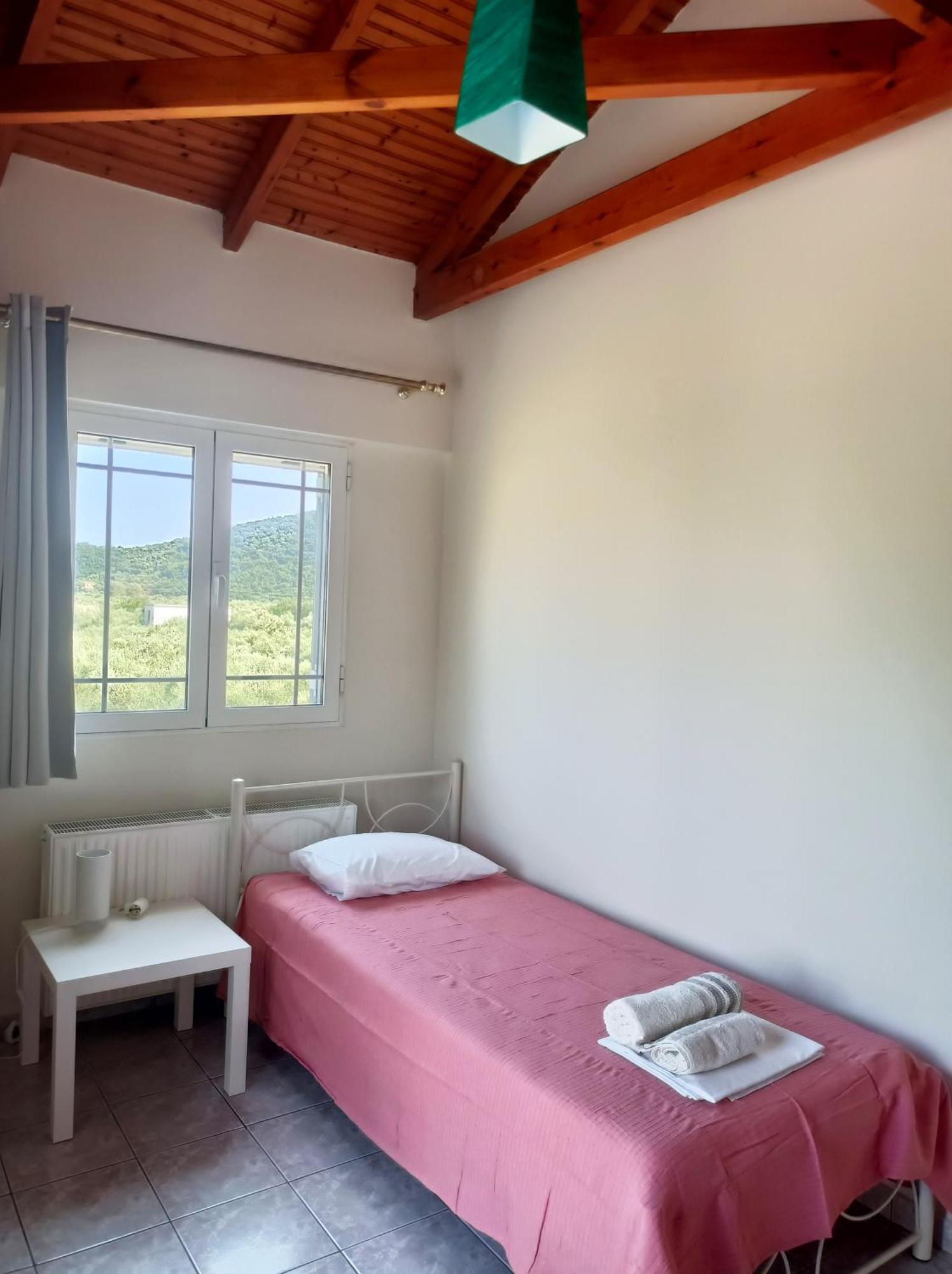 Zoi'S Hοuse.Vacation Home In Mani Near Vathi Beach 外观 照片